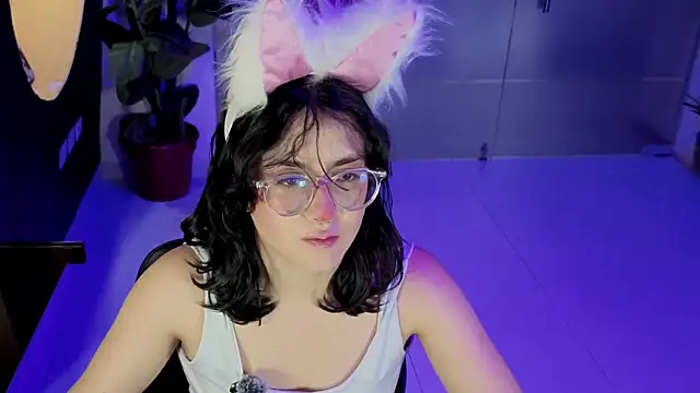Snapshot of LiLLiAnderson chatting on 02/05/26, 11:37 LiLLiAnderson online show from 02/05/26, 11:37