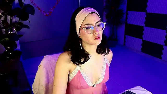 Snapshot of LiLLiAnderson chatting on 03/24/26, 11:59 LiLLiAnderson online show from 03/24/26, 11:59