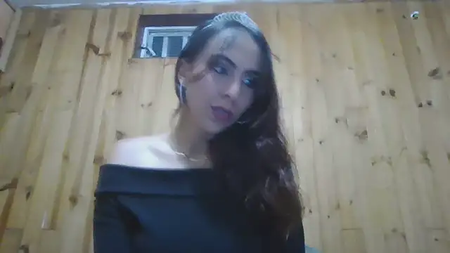 Snapshot of Roselingalvis13 chatting on 11/01/25, 02:35 Roselingalvis13 online show from 11/01/25, 02:35