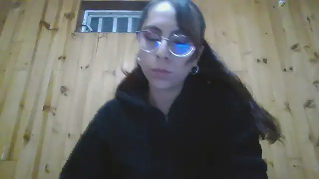 Snapshot of Roselingalvis13 chatting on 11/20/25, 02:23 Roselingalvis13 online show from 11/20/25, 02:23