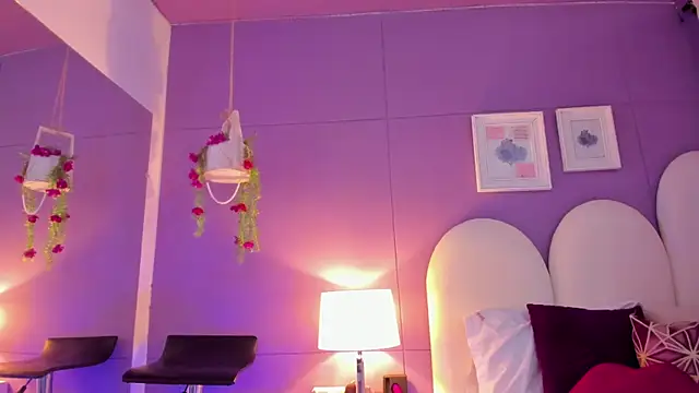 Snapshot of my_aleja_ chatting on 09/15/25, 12:49 my aleja online show from 09/15/25, 12:49