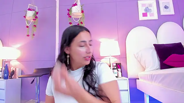 Snapshot of my_aleja_ chatting on 09/17/25, 01:35 my aleja online show from 09/17/25, 01:35