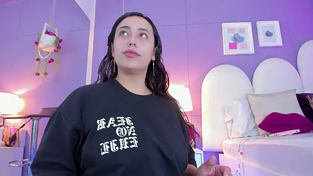 Snapshot of my_aleja_ chatting on 09/24/25, 01:14 my aleja online show from 09/24/25, 01:14