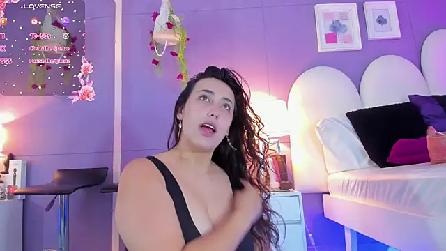 Snapshot of my_aleja_ chatting on 10/11/25, 01:20 my aleja online show from 10/11/25, 01:20