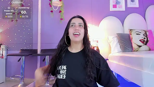 Snapshot of my_aleja_ chatting on 11/09/25, 01:53 my aleja online show from 11/09/25, 01:53