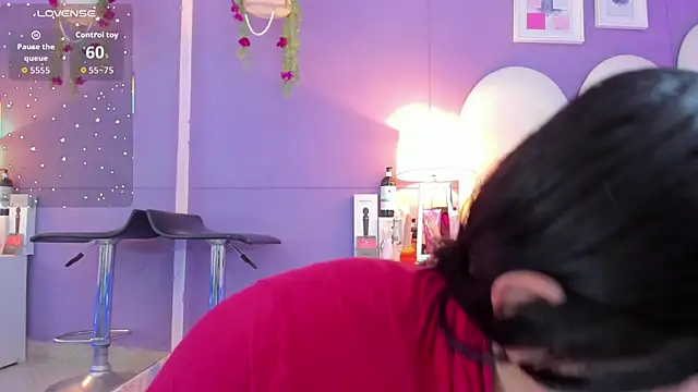 Snapshot of my_aleja_ chatting on 11/16/25, 02:44 my aleja online show from 11/16/25, 02:44