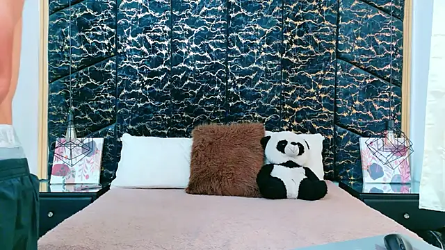 Snapshot of CattyANDnicky chatting on 10/06/25, 01:08 CattyANDnicky online show from 10/06/25, 01:08