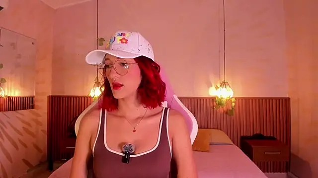 Snapshot of daphne_courtis chatting on 02/10/26, 03:10 daphne courtis online show from 02/10/26, 03:10