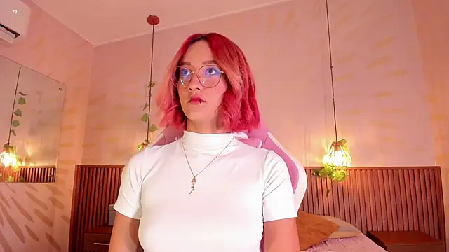 Snapshot of daphne_courtis chatting on 04/19/26, 03:06 daphne courtis online show from 04/19/26, 03:06