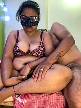 SwatiCam online show from 11/08/25, 07:34