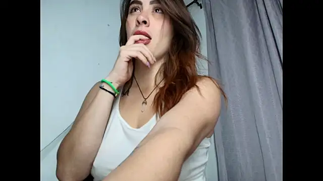 Snapshot of ImSophieFox chatting on 02/14/26, 04:42 ImSophieFox online show from 02/14/26, 04:42