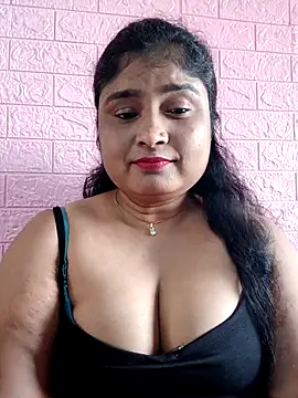 Snapshot of hornyriyanka chatting on 09/13/25, 01:49 hornyriyanka online show from 09/13/25, 01:49