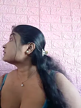 Snapshot of hornyriyanka chatting on 11/09/25, 02:21 hornyriyanka online show from 11/09/25, 02:21