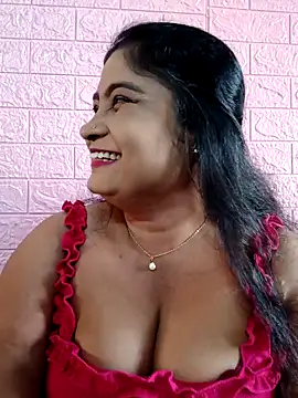 Snapshot of hornyriyanka chatting on 11/21/25, 02:10 hornyriyanka online show from 11/21/25, 02:10