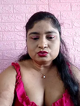 Snapshot of hornyriyanka chatting on 11/28/25, 02:58 hornyriyanka online show from 11/28/25, 02:58