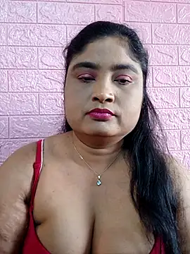 Snapshot of hornyriyanka chatting on 12/16/25, 02:05 hornyriyanka online show from 12/16/25, 02:05