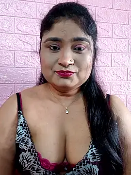Snapshot of hornyriyanka chatting on 12/23/25, 02:31 hornyriyanka online show from 12/23/25, 02:31