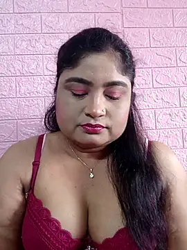Snapshot of hornyriyanka chatting on 01/06/26, 02:26 hornyriyanka online show from 01/06/26, 02:26