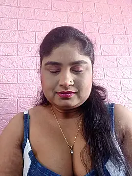 Snapshot of hornyriyanka chatting on 01/10/26, 02:57 hornyriyanka online show from 01/10/26, 02:57