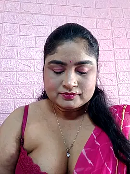 Snapshot of hornyriyanka chatting on 02/22/26, 02:34 hornyriyanka online show from 02/22/26, 02:34