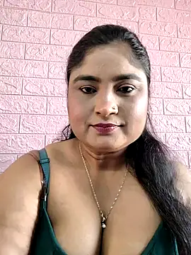 Snapshot of hornyriyanka chatting on 02/28/26, 02:45 hornyriyanka online show from 02/28/26, 02:45