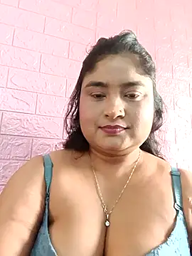 Snapshot of hornyriyanka chatting on 04/06/26, 04:46 hornyriyanka online show from 04/06/26, 04:46