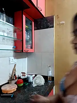 Snapshot of hornyriyanka chatting on 05/25/26, 03:01 hornyriyanka online show from 05/25/26, 03:01