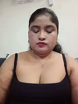 Snapshot of hornyriyanka chatting on 06/06/26, 03:00 hornyriyanka online show from 06/06/26, 03:00