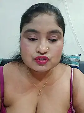 Snapshot of hornyriyanka chatting on 06/09/26, 02:12 hornyriyanka online show from 06/09/26, 02:12