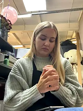 CandyVice online show from 10/17/25, 04:20