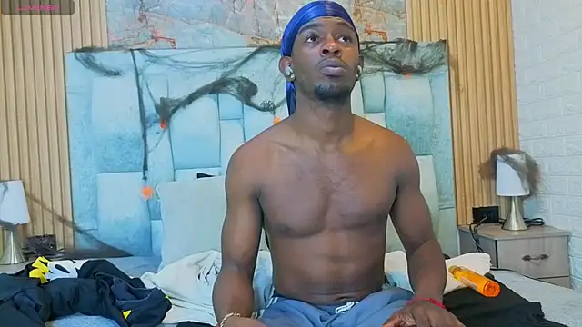 pipedark  online show from 10/19/25, 03:18