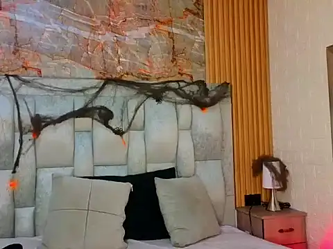 pipedark  online show from 10/22/25, 03:51