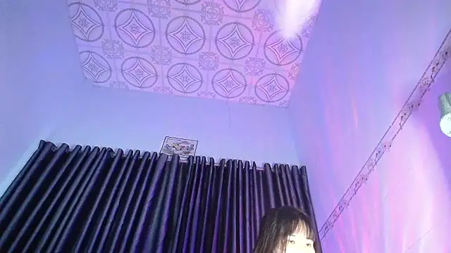 Snapshot of Grass_99 chatting on 11/03/25, 09:21 Grass 99 online show from 11/03/25, 09:21