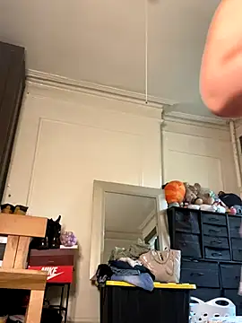 Snapshot of AlyCakes212 chatting on 09/22/25, 03:47 AlyCakes212 online show from 09/22/25, 03:47