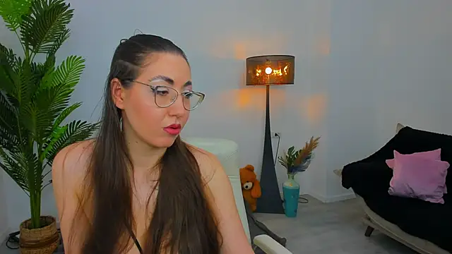 Snapshot of Kylie_Kathy chatting on 01/10/26, 08:54 Kylie Kathy online show from 01/10/26, 08:54