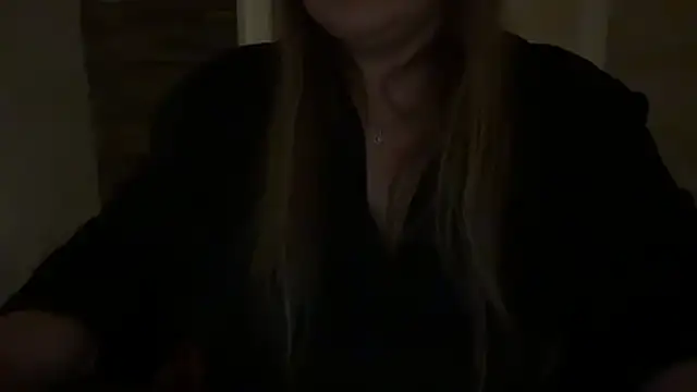 Snapshot of Lisa_S_7777 chatting on 12/16/25, 11:10 Lisa S 7777 online show from 12/16/25, 11:10