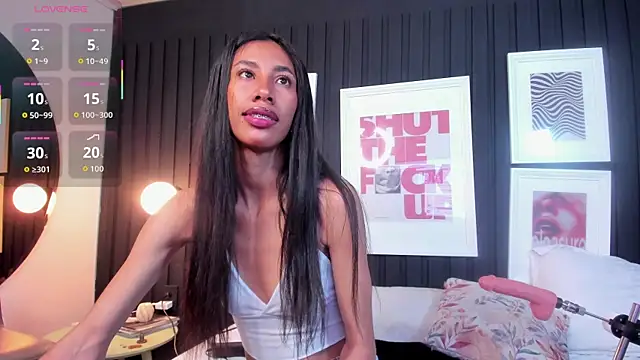 chiara evanns online show from 10/10/25, 09:08