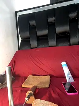 Snapshot of sweetmelissa16 chatting on 12/05/25, 03:20 sweetmelissa16 online show from 12/05/25, 03:20