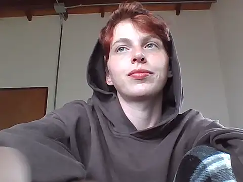 Snapshot of nyxofempusa chatting on 10/15/25, 04:07 nyxofempusa online show from 10/15/25, 04:07