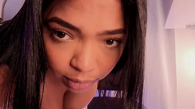 Snapshot of VickyGrey chatting on 11/14/25, 06:17 VickyGrey online show from 11/14/25, 06:17