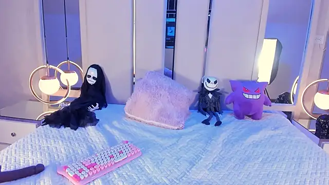 VesperVelvet online show from 10/09/25, 08:51