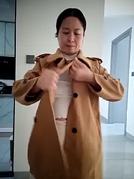 chengcheng12 online show from 10/21/25, 12:55