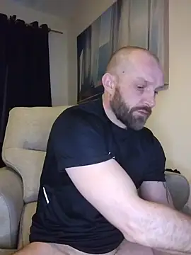 Snapshot of Andrewjames8391 chatting on 02/21/26, 01:01 Andrewjames8391 online show from 02/21/26, 01:01