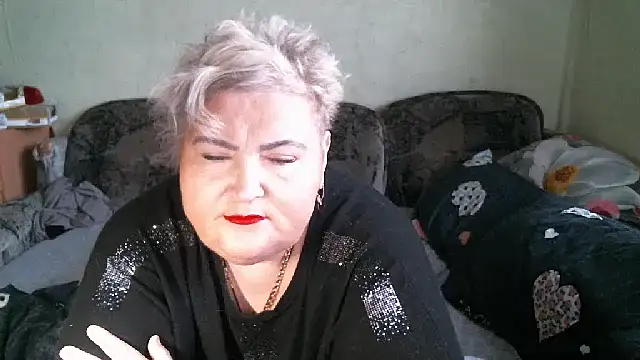 Snapshot of Lana555 chatting on 12/16/25, 08:19 Lana555 online show from 12/16/25, 08:19