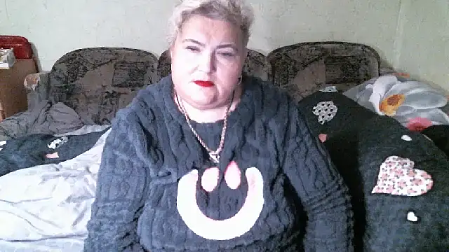 Snapshot of Lana555 chatting on 12/18/25, 12:27 Lana555 online show from 12/18/25, 12:27