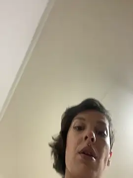 Snapshot of Piggiteablacktea chatting on 10/21/25, 07:25 Piggiteablacktea online show from 10/21/25, 07:25