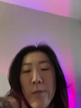 Snapshot of AikoYamada chatting on 10/20/25, 05:41 AikoYamada online show from 10/20/25, 05:41