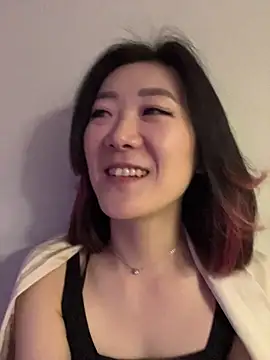 Snapshot of AikoYamada chatting on 10/27/25, 05:55 AikoYamada online show from 10/27/25, 05:55