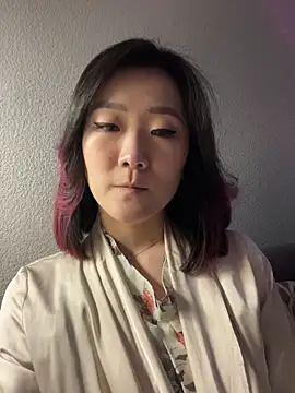 Snapshot of AikoYamada chatting on 11/09/25, 06:23 AikoYamada online show from 11/09/25, 06:23