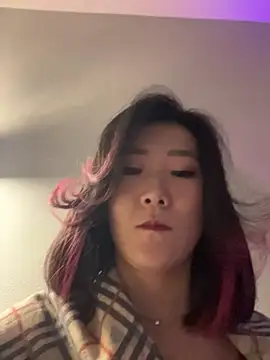 Snapshot of AikoYamada chatting on 11/10/25, 06:23 AikoYamada online show from 11/10/25, 06:23